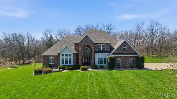 $799,000 | 251 Lake Forest Drive, Troy, MO 63379