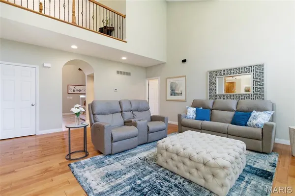 $799,000 | 251 Lake Forest Drive, Troy, MO 63379