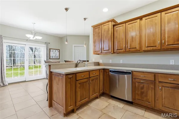 $799,000 | 251 Lake Forest Drive, Troy, MO 63379