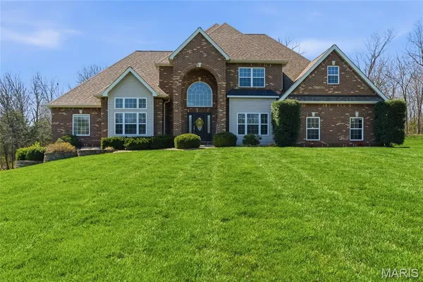 $799,000 | 251 Lake Forest Drive, Troy, MO 63379
