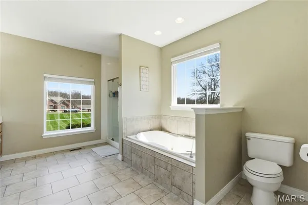 $799,000 | 251 Lake Forest Drive, Troy, MO 63379