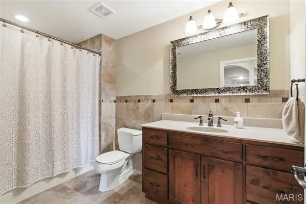 $799,000 | 251 Lake Forest Drive, Troy, MO 63379