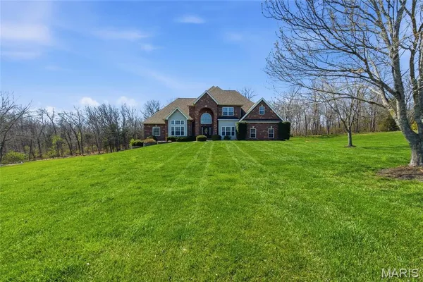 $799,000 | 251 Lake Forest Drive, Troy, MO 63379