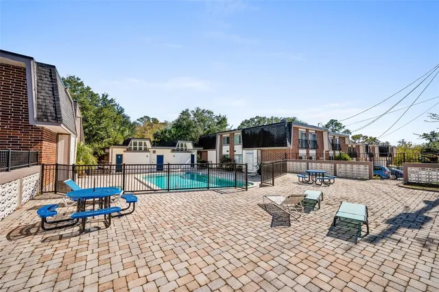 $114,900 | 1700 Southwest 16th Court, Unit D24, Gainesville, FL 32608