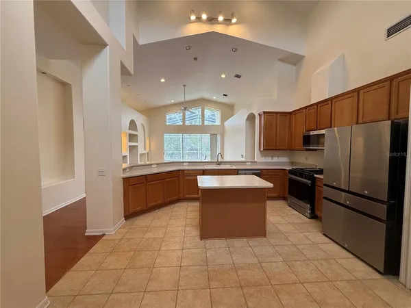 $3,200 | 8132 Brinegar Circle, Tampa, FL 33647