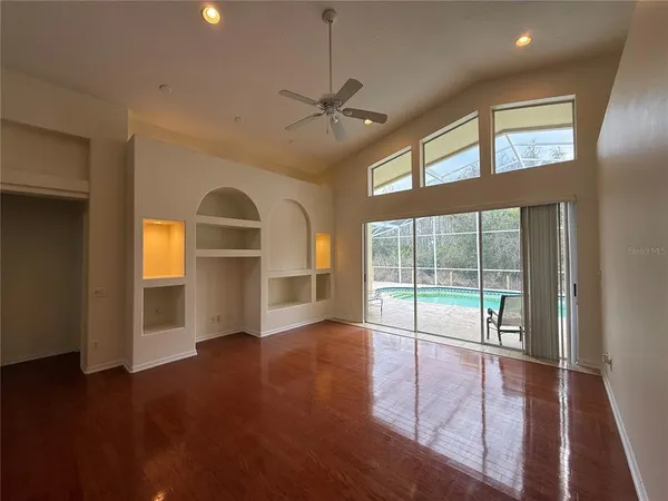 $3,200 | 8132 Brinegar Circle, Tampa, FL 33647