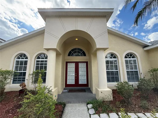 $3,200 | 8132 Brinegar Circle, Tampa, FL 33647
