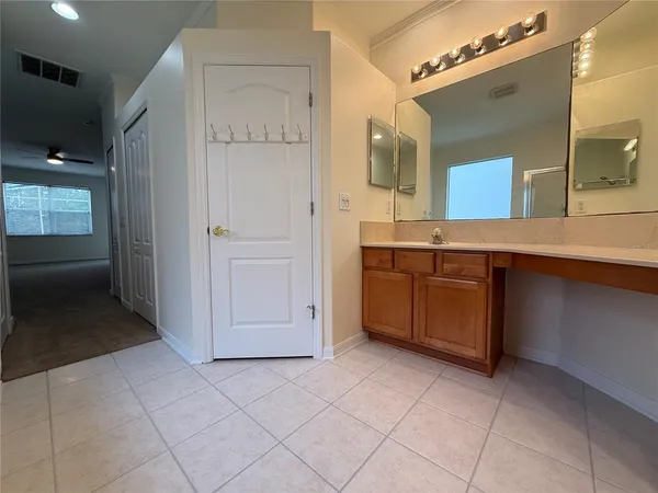 $3,200 | 8132 Brinegar Circle, Tampa, FL 33647