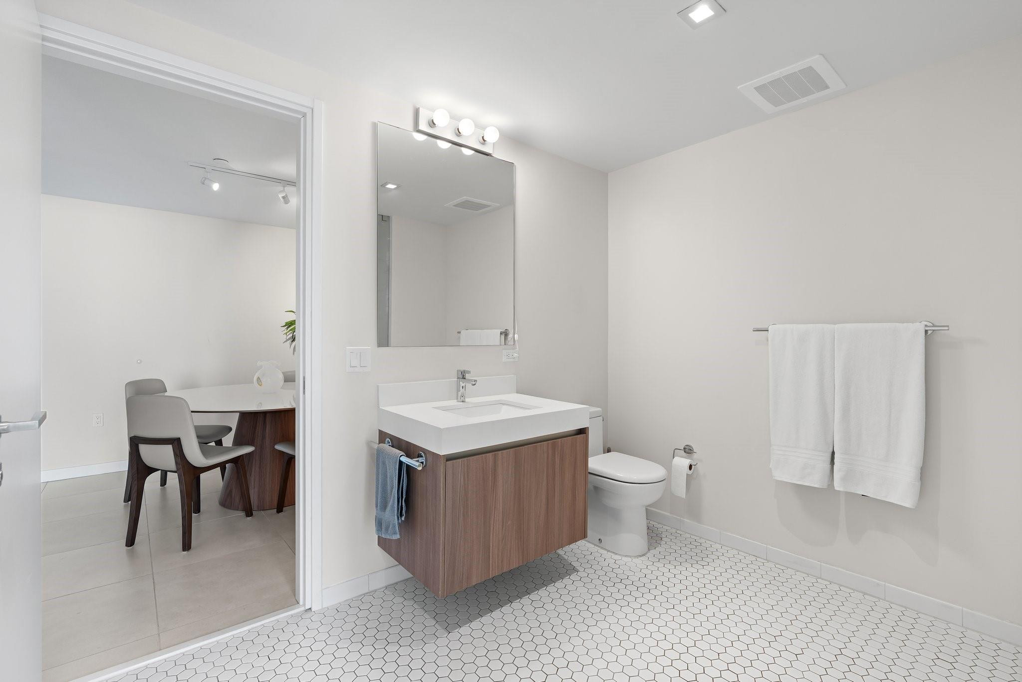 401 North Birch Road, Unit 1102 Fort Lauderdale, FL 33304 - Photo 12 of 31 Photo 12