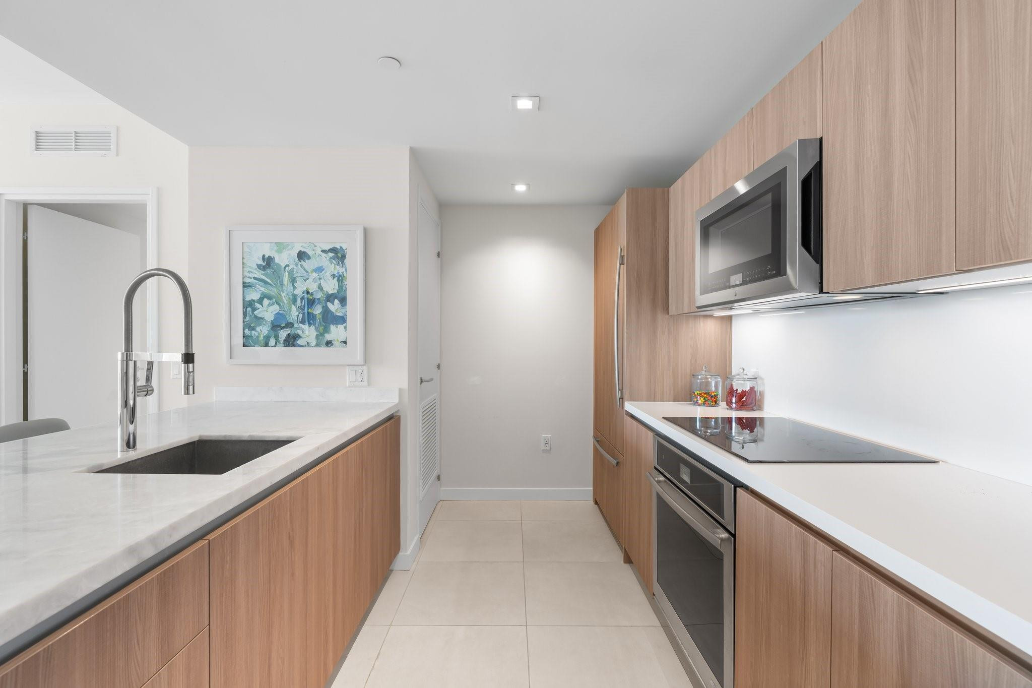 401 North Birch Road, Unit 1102 Fort Lauderdale, FL 33304 - Photo 5 of 31 Photo 5