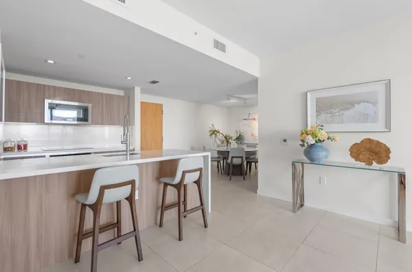 $9,000 | 401 North Birch Road, Unit 1102, Fort Lauderdale, FL 33304