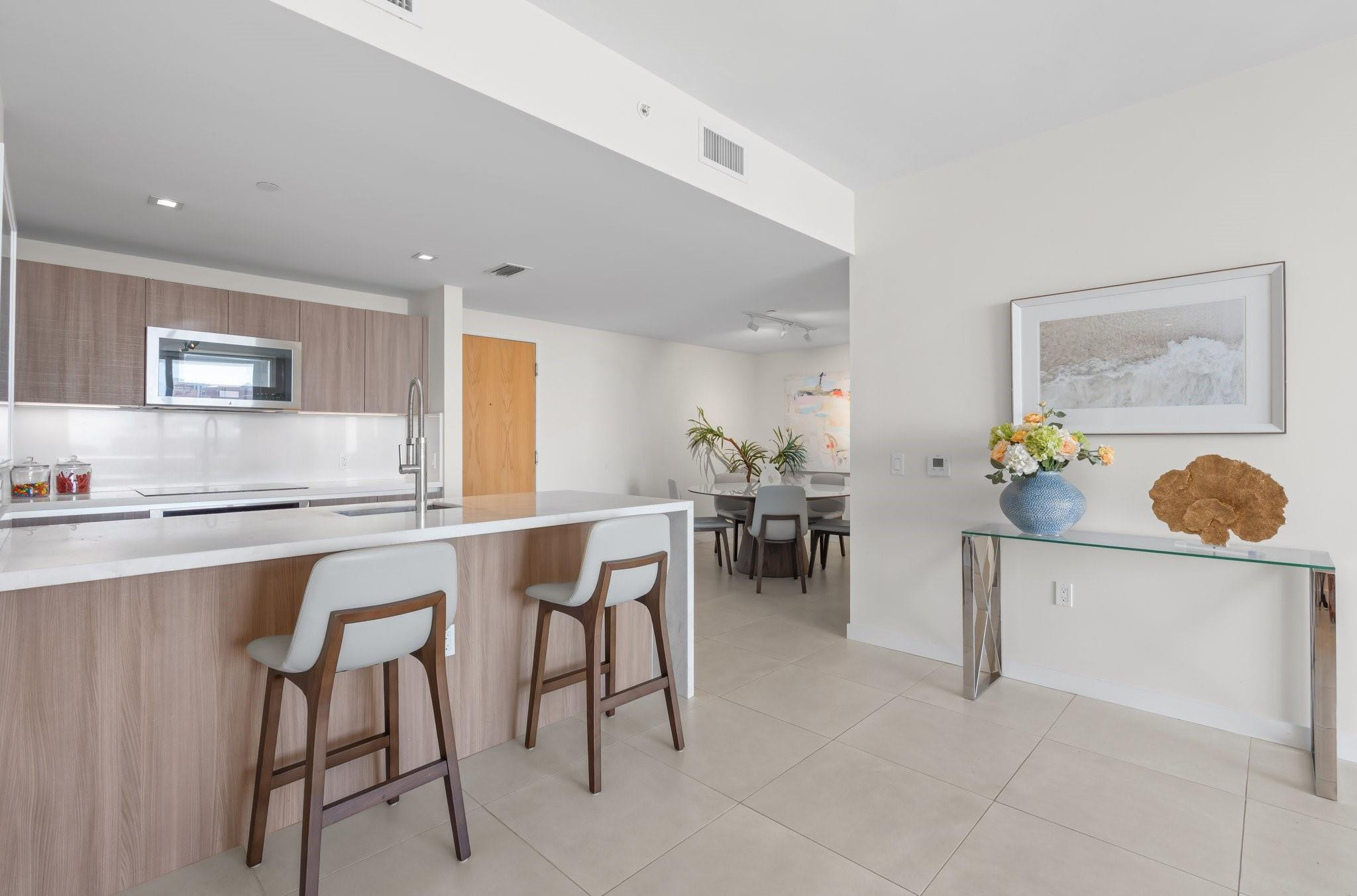 401 North Birch Road, Unit 1102 Fort Lauderdale, FL 33304 - Photo 6 of 31 Photo 6