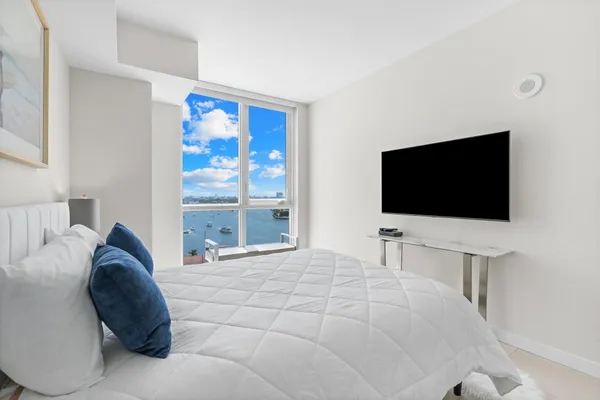 $9,000 | 401 North Birch Road, Unit 1102, Fort Lauderdale, FL 33304