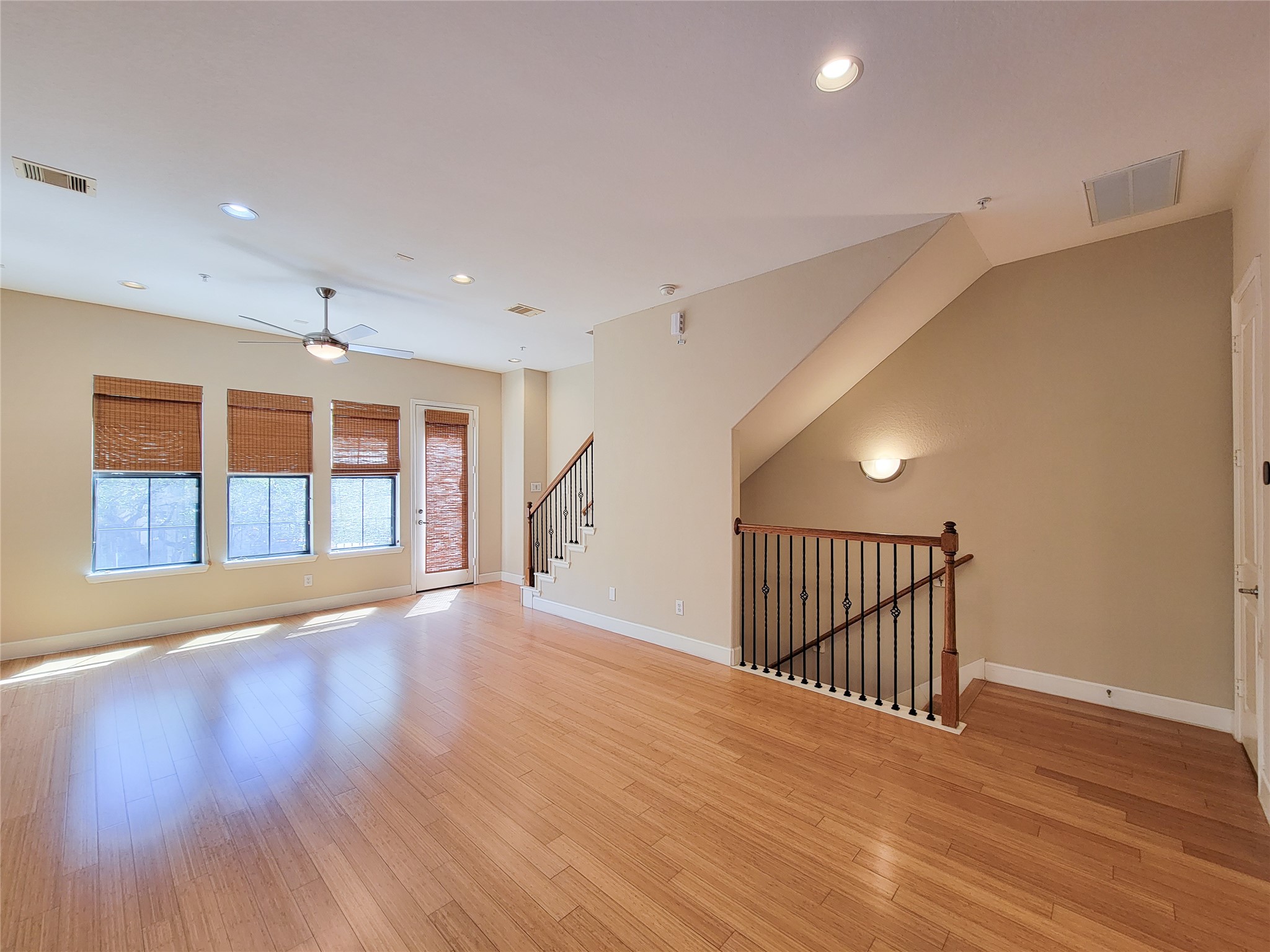 2904 Chenevert Street, Unit F Houston, TX 77004 - Photo 15 of 50