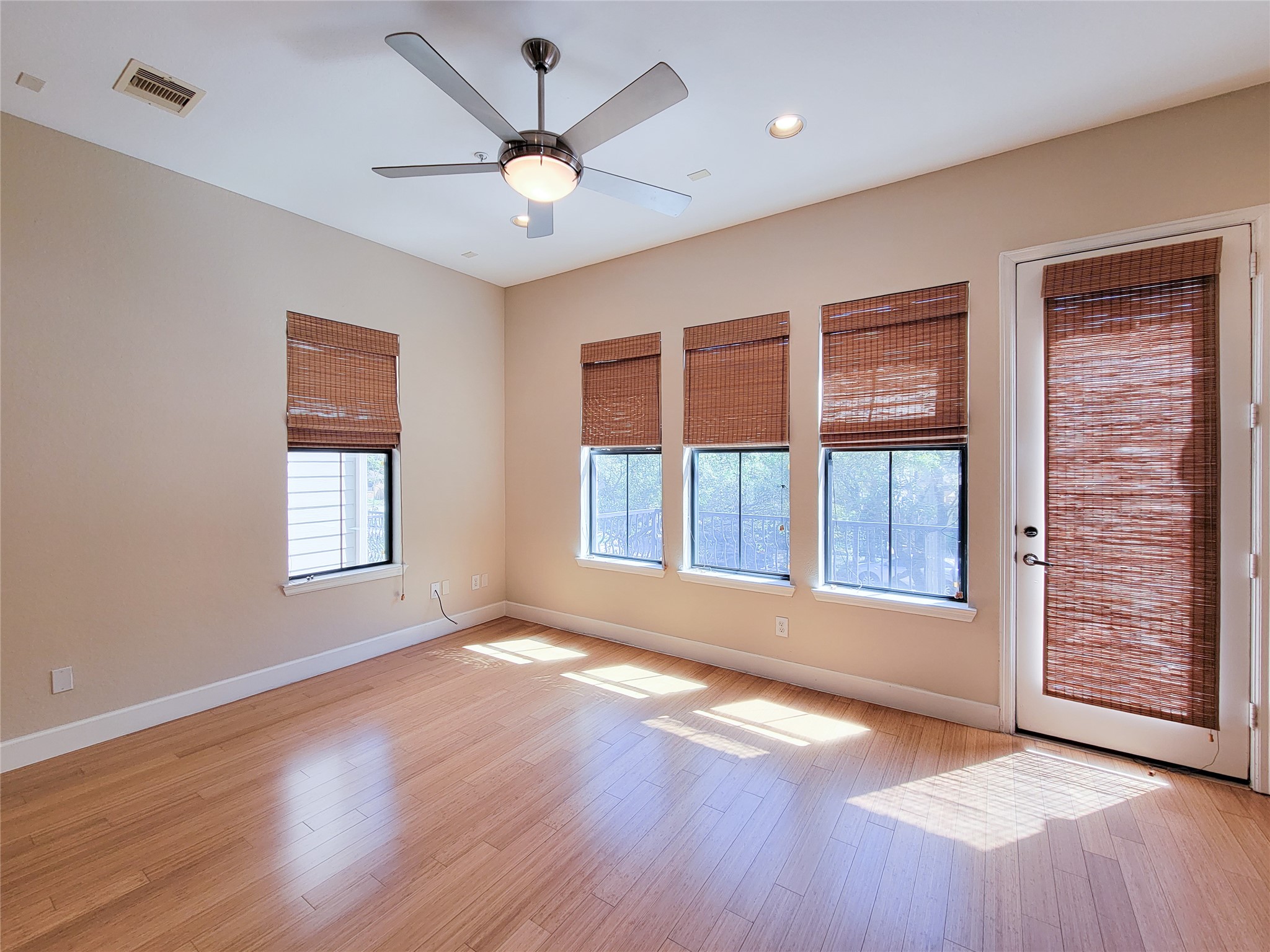 2904 Chenevert Street, Unit F Houston, TX 77004 - Photo 17 of 50