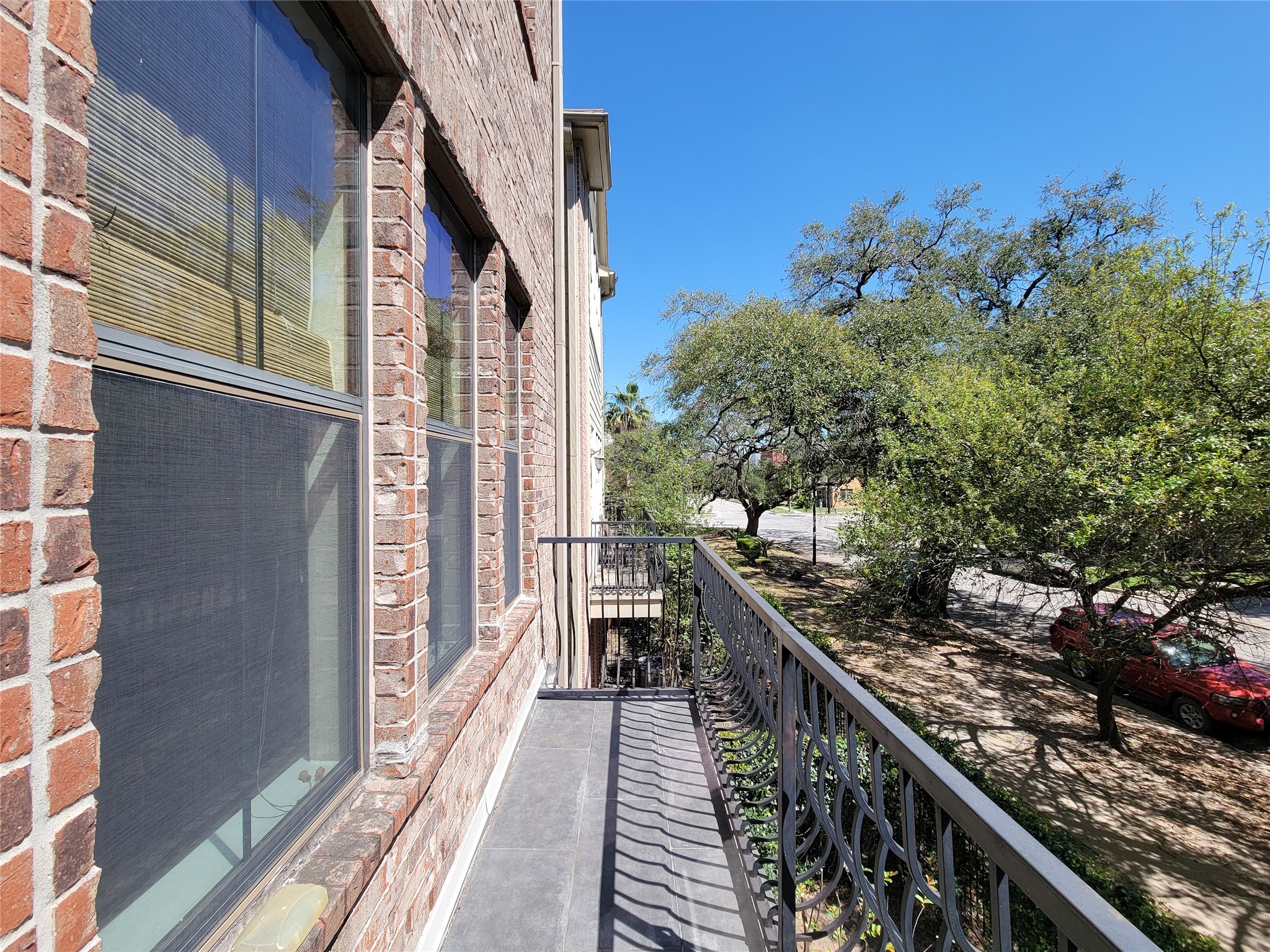 2904 Chenevert Street, Unit F Houston, TX 77004 - Photo 31 of 50