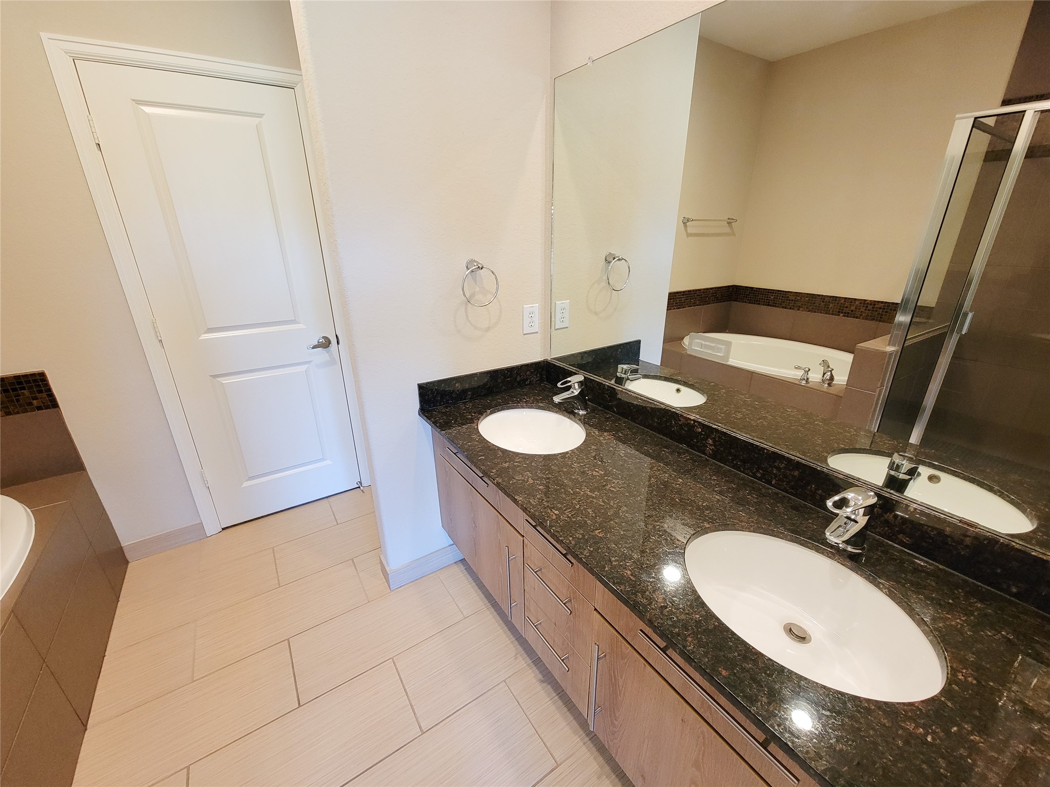 2904 Chenevert Street, Unit F Houston, TX 77004 - Photo 37 of 50