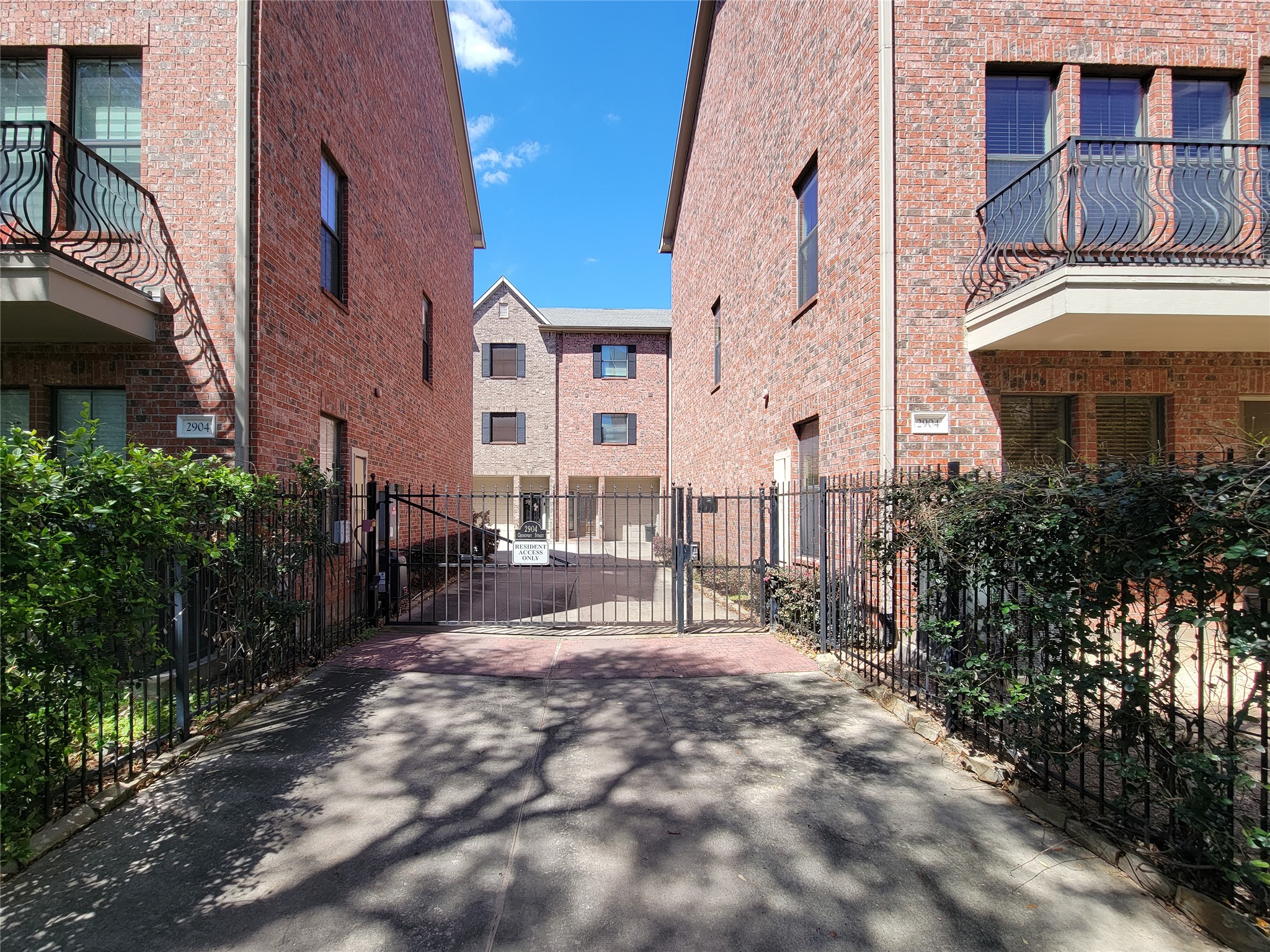 2904 Chenevert Street, Unit F Houston, TX 77004 - Photo 49 of 50