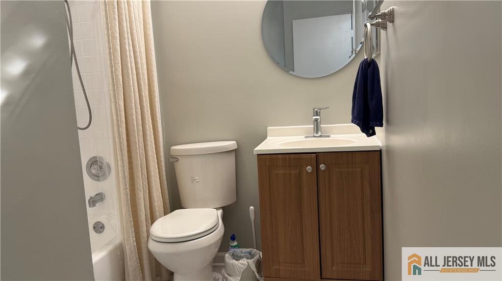 421 Draco Road, Unit 421 Piscataway, NJ 08854 - Photo 9 of 11