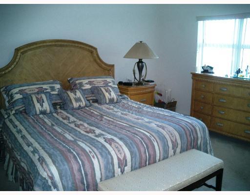 2640 Lake Shore Drive, Unit 709 Riviera Beach, FL 33404 - Photo 5 of 13 Additional Photo