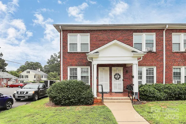 $1,050 | 365 West 8th Avenue, Gastonia, NC 28052