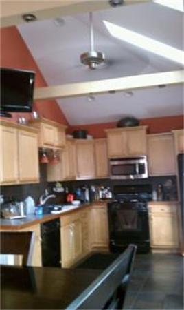 164 Denver Street Fall River, MA 02721 - Photo 4 of 11