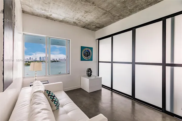 $5,995 | 1000 West Avenue, Unit PH11, Miami Beach, FL 33139