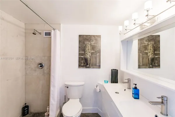 $5,995 | 1000 West Avenue, Unit PH11, Miami Beach, FL 33139
