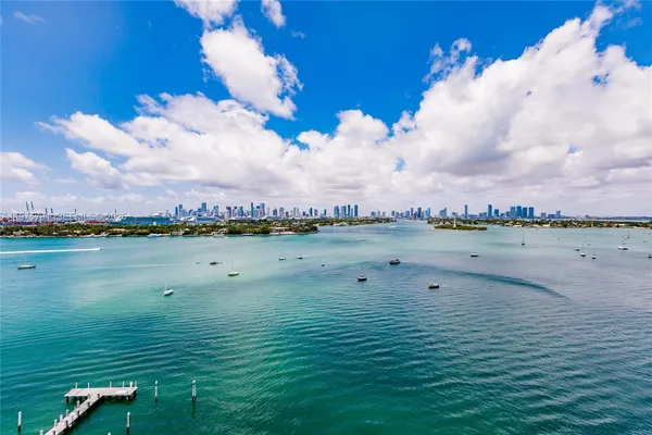 $5,995 | 1000 West Avenue, Unit PH11, Miami Beach, FL 33139