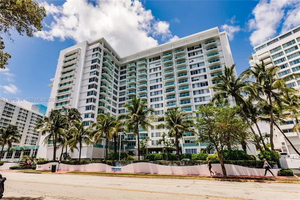 $5,995 | 1000 West Avenue, Unit PH11, Miami Beach, FL 33139