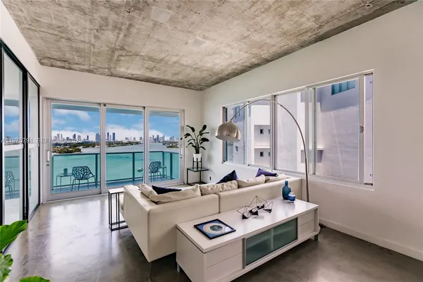 $5,995 | 1000 West Avenue, Unit PH11, Miami Beach, FL 33139