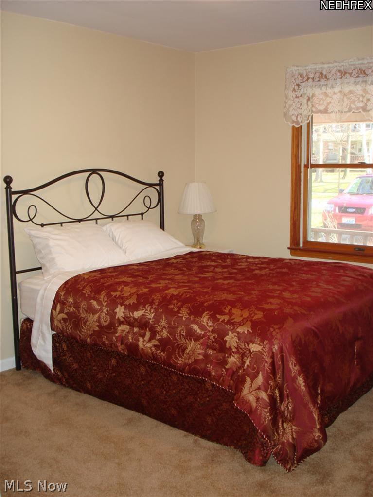 1784 Sunview Road Cleveland, OH 44124 - Photo 12 of 20 Master bedroom has newer carpet over hardwood with fresh paint, as does other bedrooms