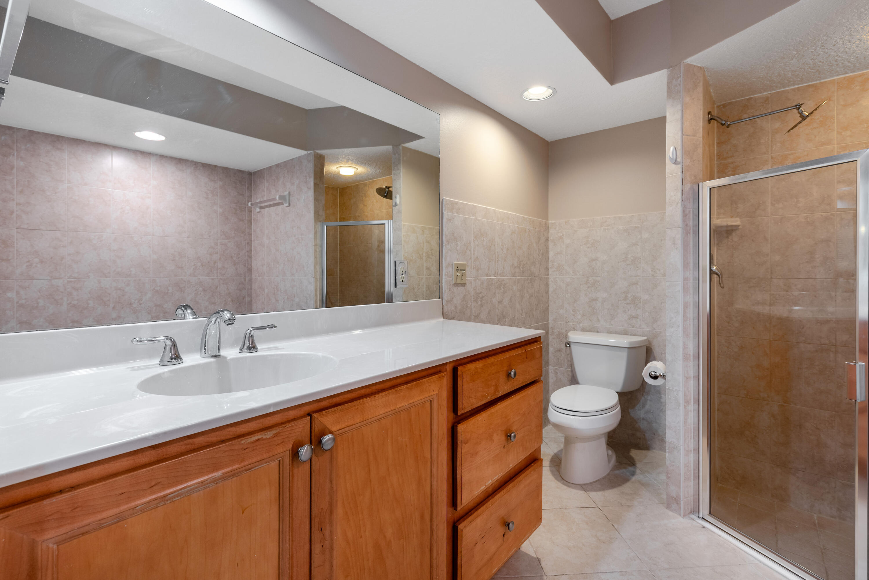 8686 Eagle Run Drive Boca Raton, FL 33434 - Photo 25 of 41 Primary Bath