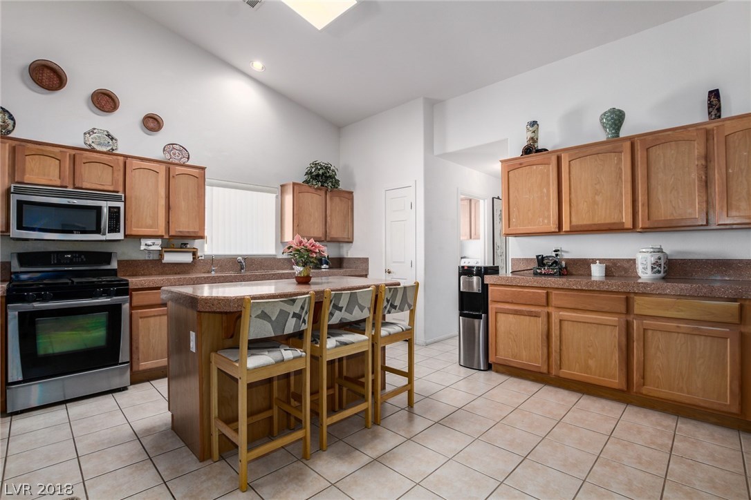 5329 Rim View Lane Las Vegas, NV 89130 - Photo 13 of 35 Gallery Image 13