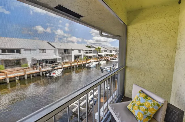 $5,500 | 732 Rider Road, Boynton Beach, FL 33435