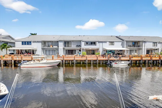 $5,500 | 732 Rider Road, Boynton Beach, FL 33435