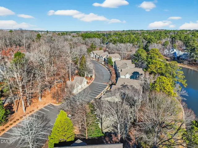 $2,100 | 325 Glen Echo Lane, Unit L, Cary, NC 27518