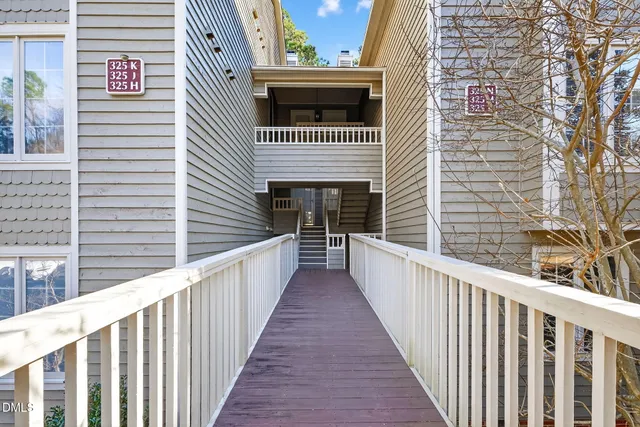 $2,100 | 325 Glen Echo Lane, Unit L, Cary, NC 27518