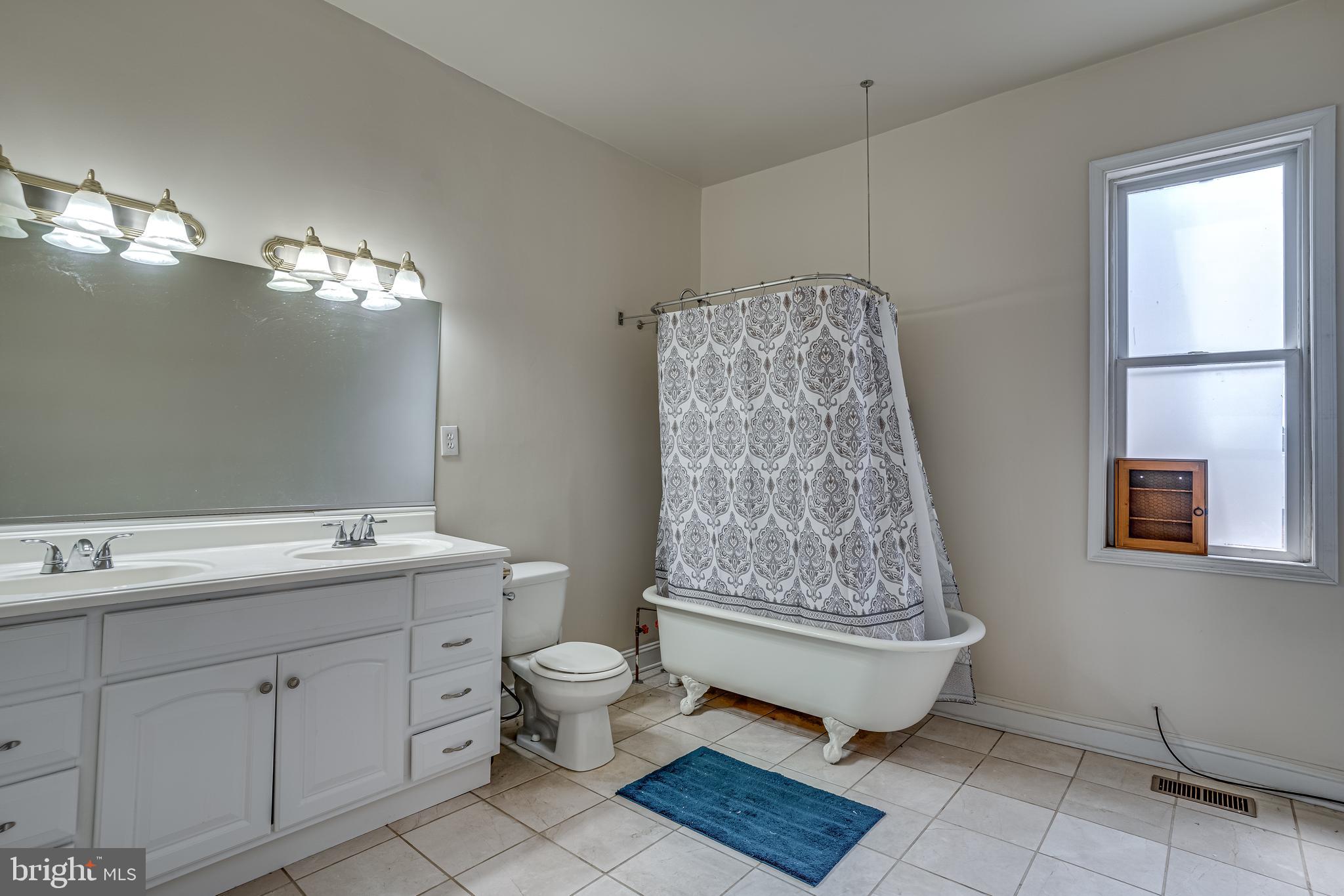 70 R Street Northwest Washington, DC 20001 - Photo 11 of 52 Gallery Image 11