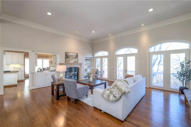 $1,125,000 | 16911 Meadow Lane, Loch Lloyd, MO 64012