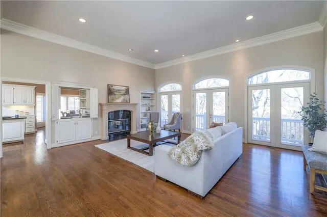 $1,125,000 | 16911 Meadow Lane, Loch Lloyd, MO 64012