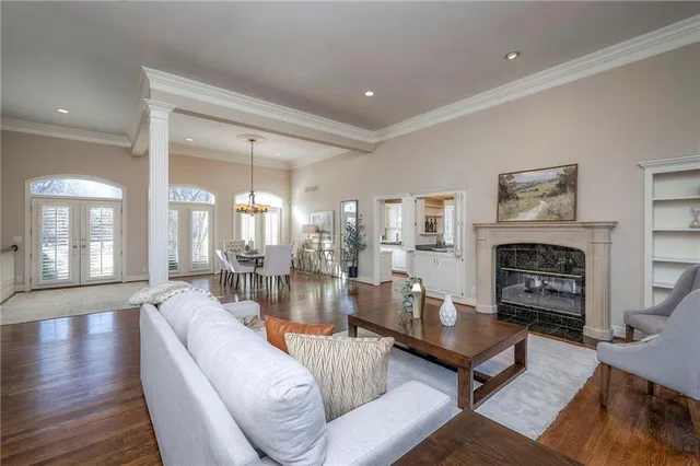 $1,125,000 | 16911 Meadow Lane, Loch Lloyd, MO 64012