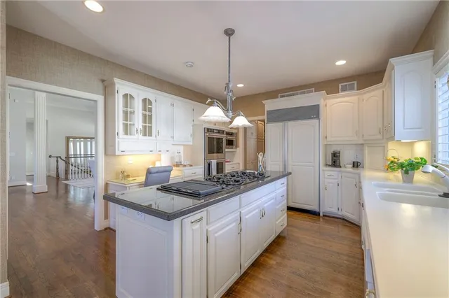 $1,125,000 | 16911 Meadow Lane, Loch Lloyd, MO 64012