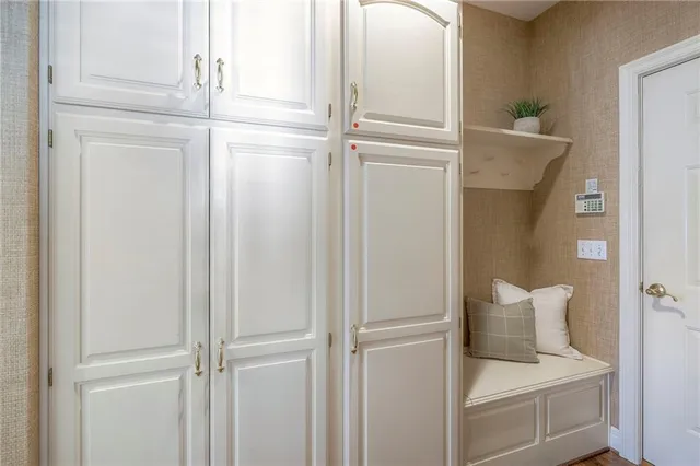 $1,125,000 | 16911 Meadow Lane, Loch Lloyd, MO 64012