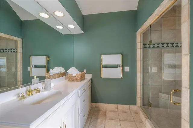 $1,125,000 | 16911 Meadow Lane, Loch Lloyd, MO 64012