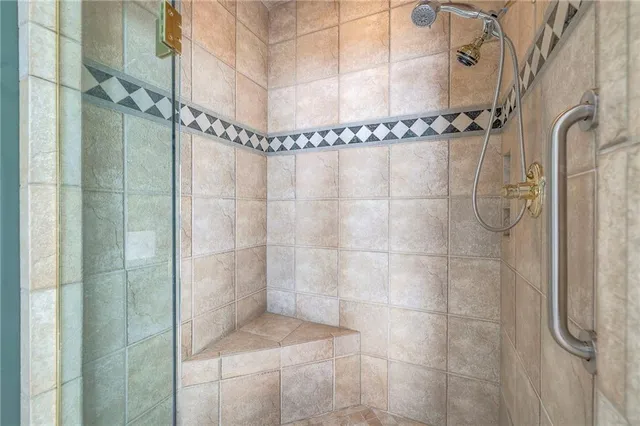 $1,125,000 | 16911 Meadow Lane, Loch Lloyd, MO 64012