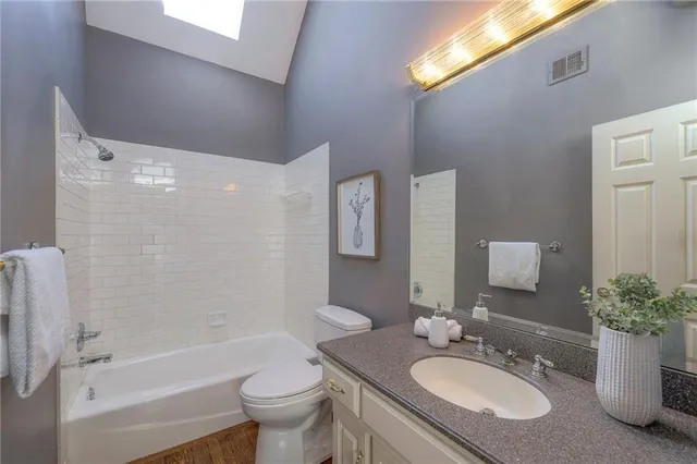 $1,125,000 | 16911 Meadow Lane, Loch Lloyd, MO 64012