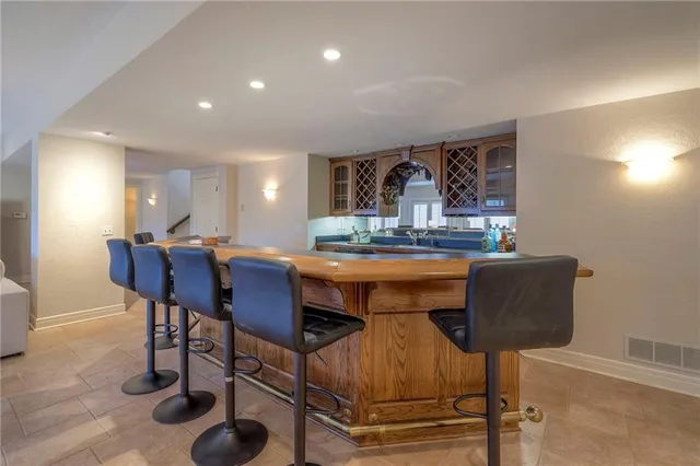 $1,125,000 | 16911 Meadow Lane, Loch Lloyd, MO 64012