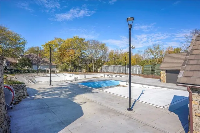 $1,125,000 | 16911 Meadow Lane, Loch Lloyd, MO 64012