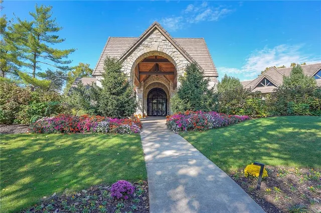 $1,125,000 | 16911 Meadow Lane, Loch Lloyd, MO 64012